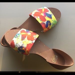 Gianni Bini floral sandals